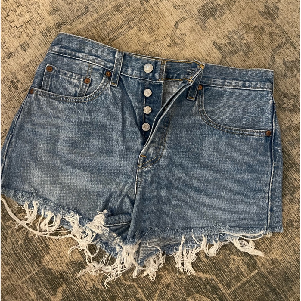 Levi’s shorts